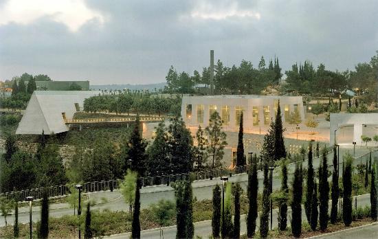 yad-vashem-holocaust.