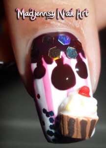 Cupcake-Ice-cream-Reloaded-3D-Nail-Art3.